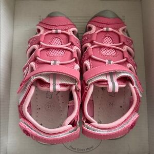 Soft Sole Closed Toe Sandals Summer Shoes with Arch Support size 8 kids
